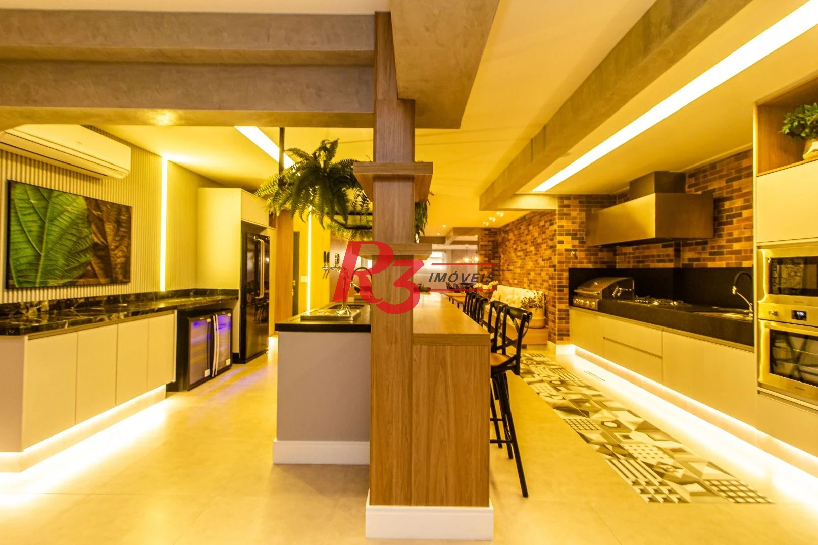 Apartamento com 3 dormitórios à venda, 235 m² por R$ 2.990.000,00 - Gonzaga - Santos/SP