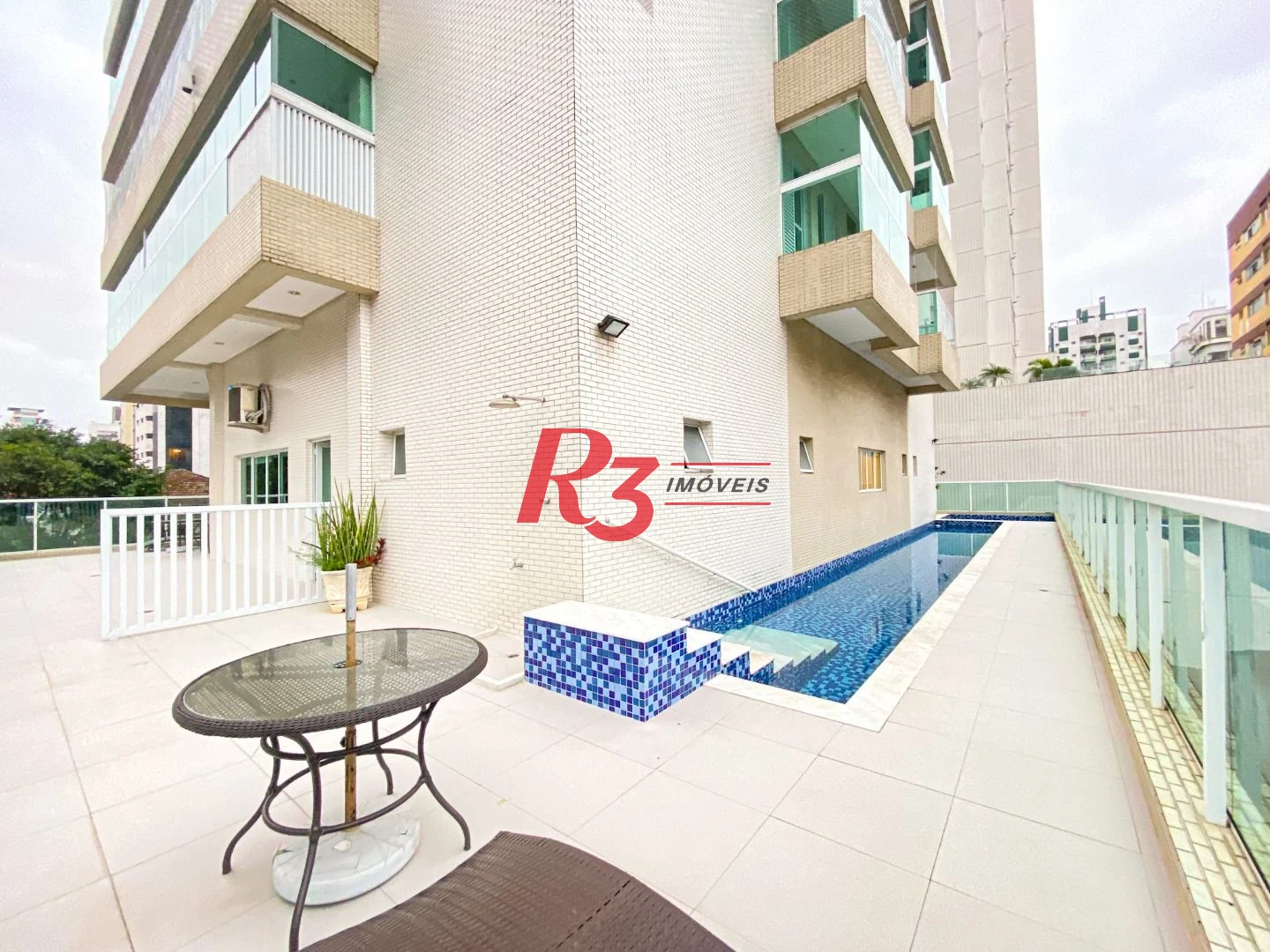 Apartamento com 3 dormitórios à venda, 129 m² por R$ 2.240.000,00 - Gonzaga - Santos/SP