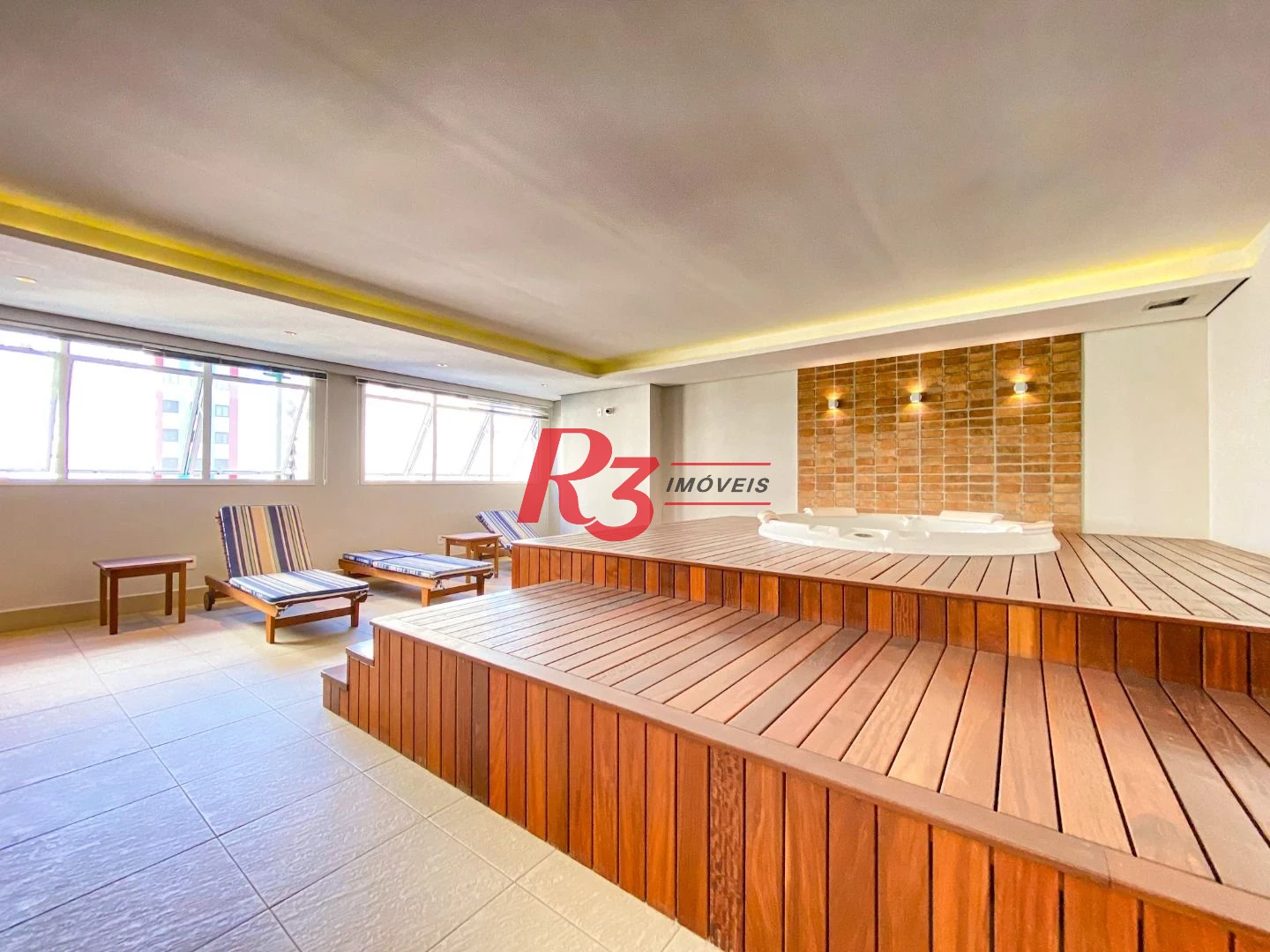 Apartamento com 2 dormitórios à venda, 82 m² por R$ 1.250.000,00 - Gonzaga - Santos/SP