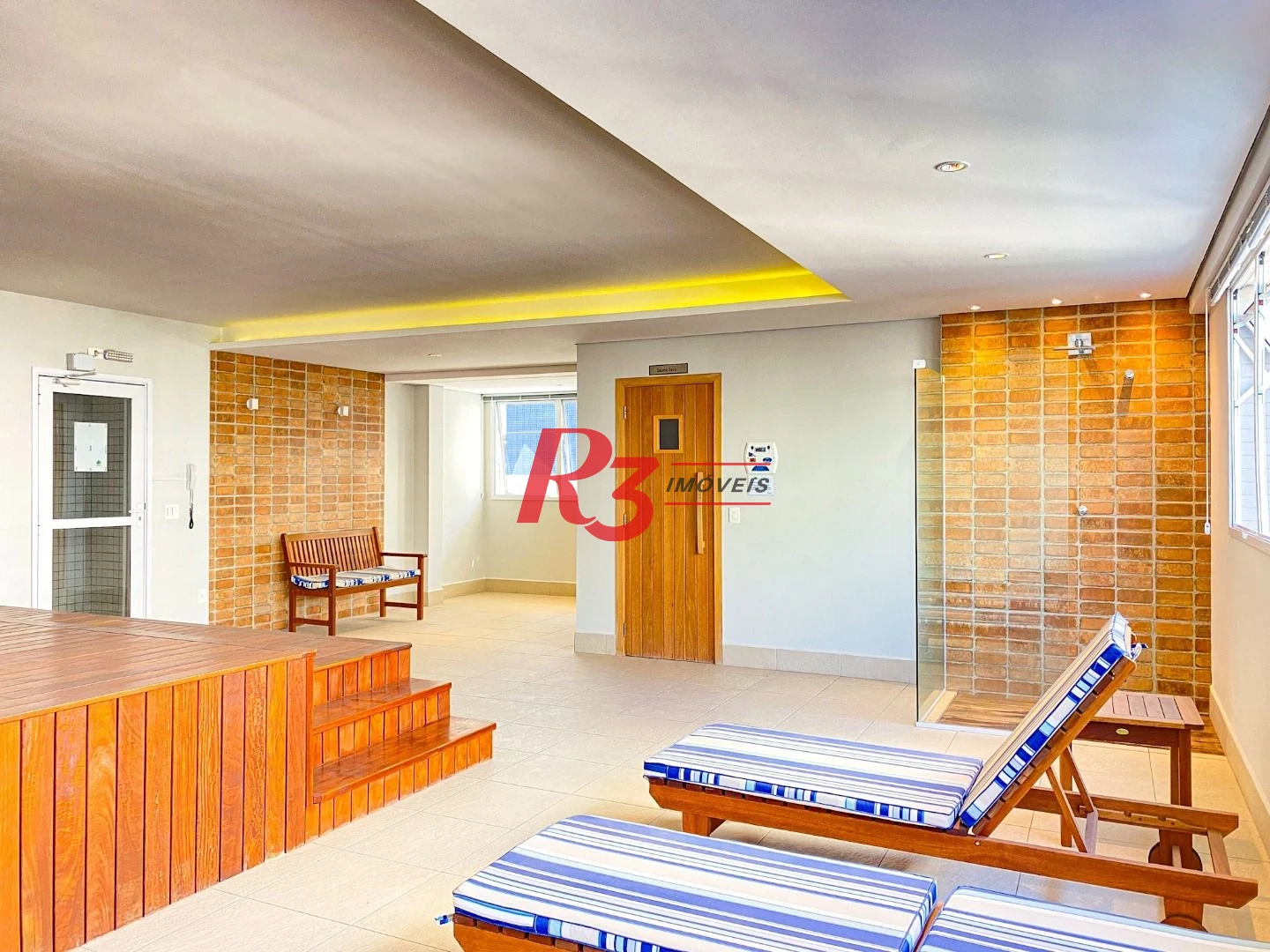 Apartamento com 2 dormitórios à venda, 82 m² por R$ 1.250.000,00 - Gonzaga - Santos/SP