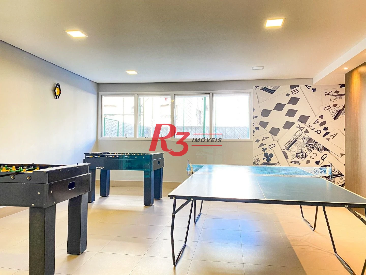 Apartamento com 2 dormitórios à venda, 82 m² por R$ 1.250.000,00 - Gonzaga - Santos/SP