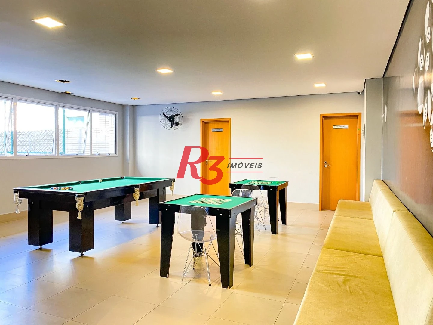 Apartamento com 2 dormitórios à venda, 82 m² por R$ 1.250.000,00 - Gonzaga - Santos/SP