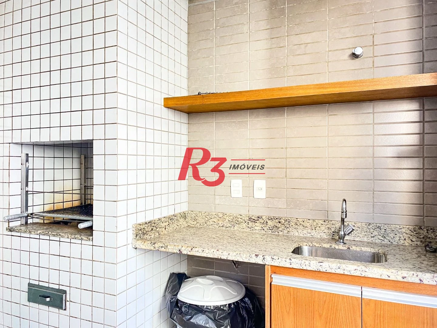 Apartamento com 2 dormitórios à venda, 82 m² por R$ 1.250.000,00 - Gonzaga - Santos/SP
