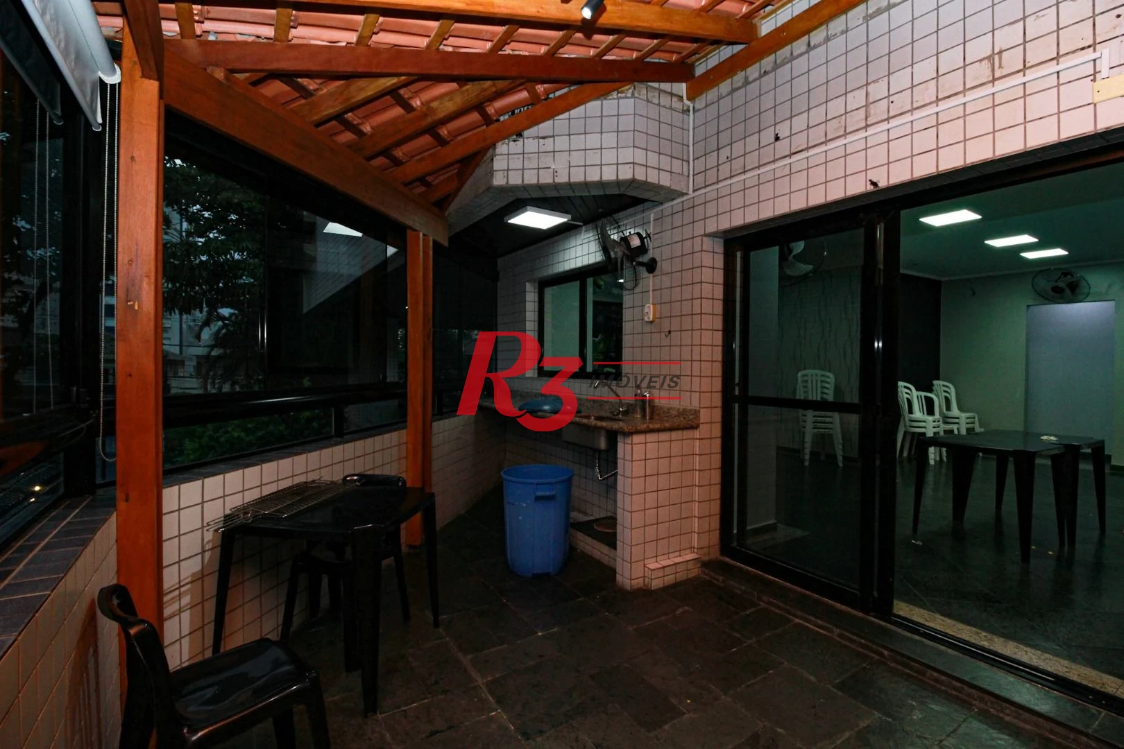 Cobertura com 4 dormitórios à venda, 225m² - Ponta da Praia - Santos/SP