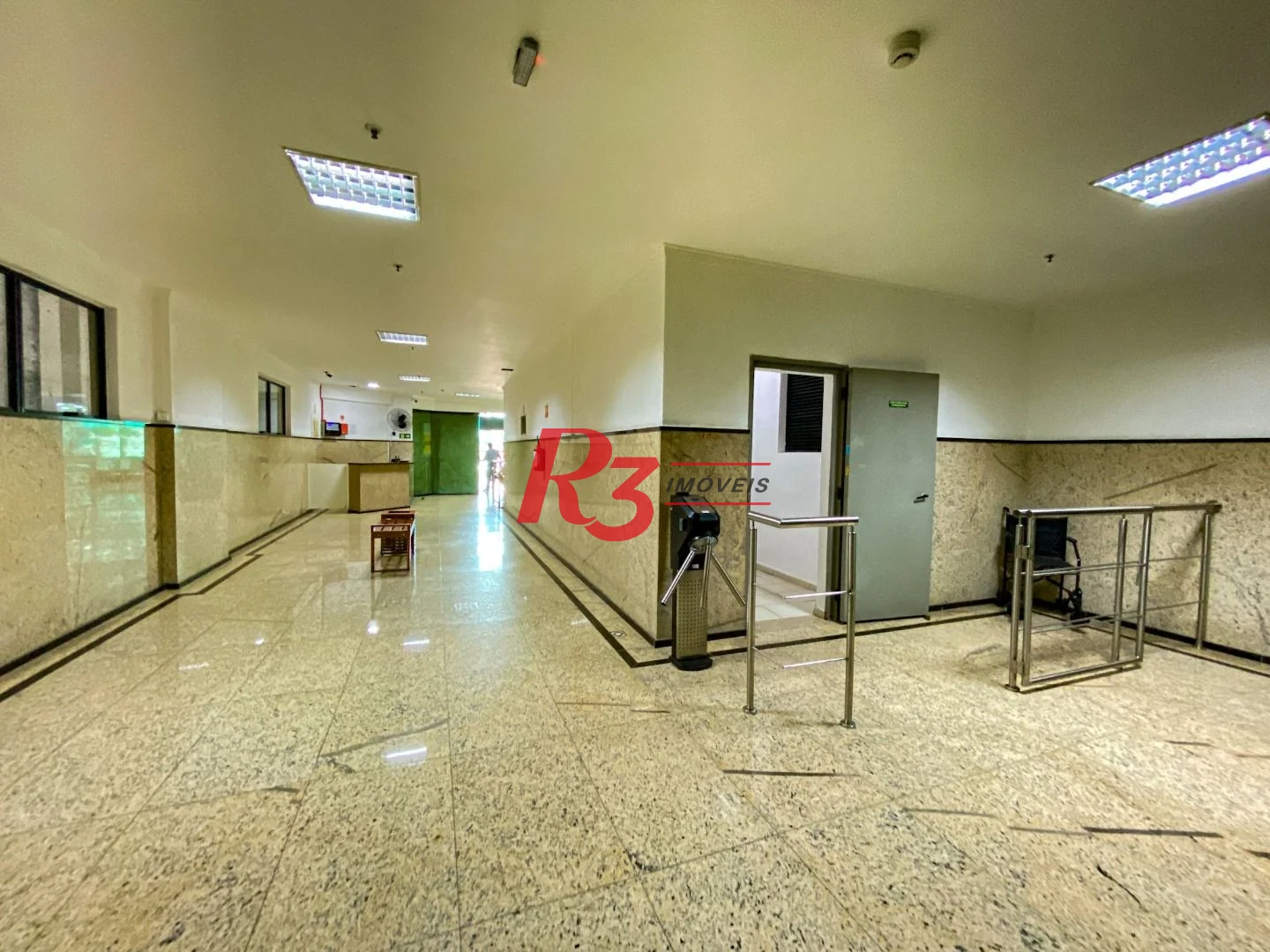 Loja para alugar, 120 m²  - Centro - Santos/SP