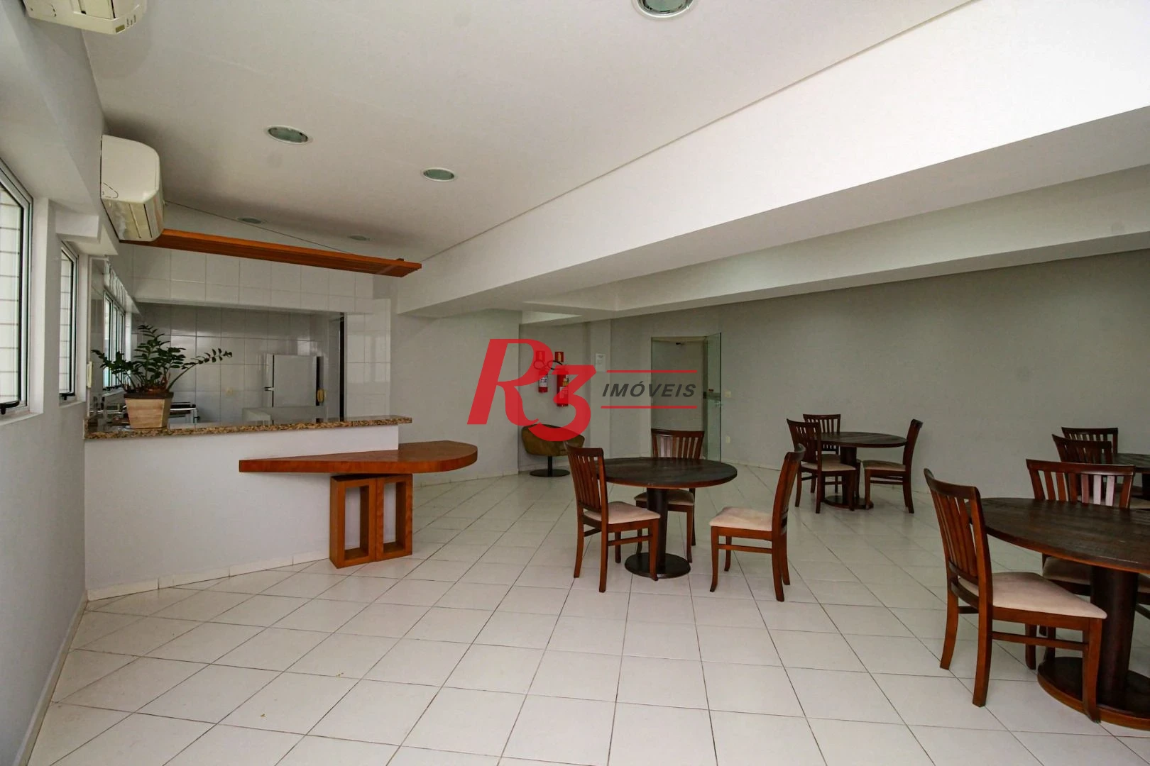 Apartamento com 3 dormitórios à venda, 123 m² por R$ 1.600.000,00 - Pompéia - Santos/SP