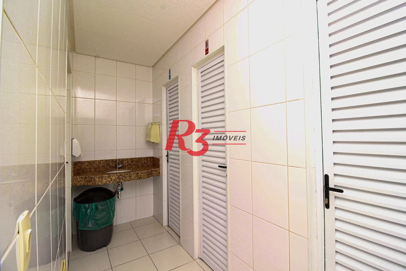 Apartamento com 3 dormitórios à venda, 123 m² por R$ 1.600.000,00 - Pompéia - Santos/SP