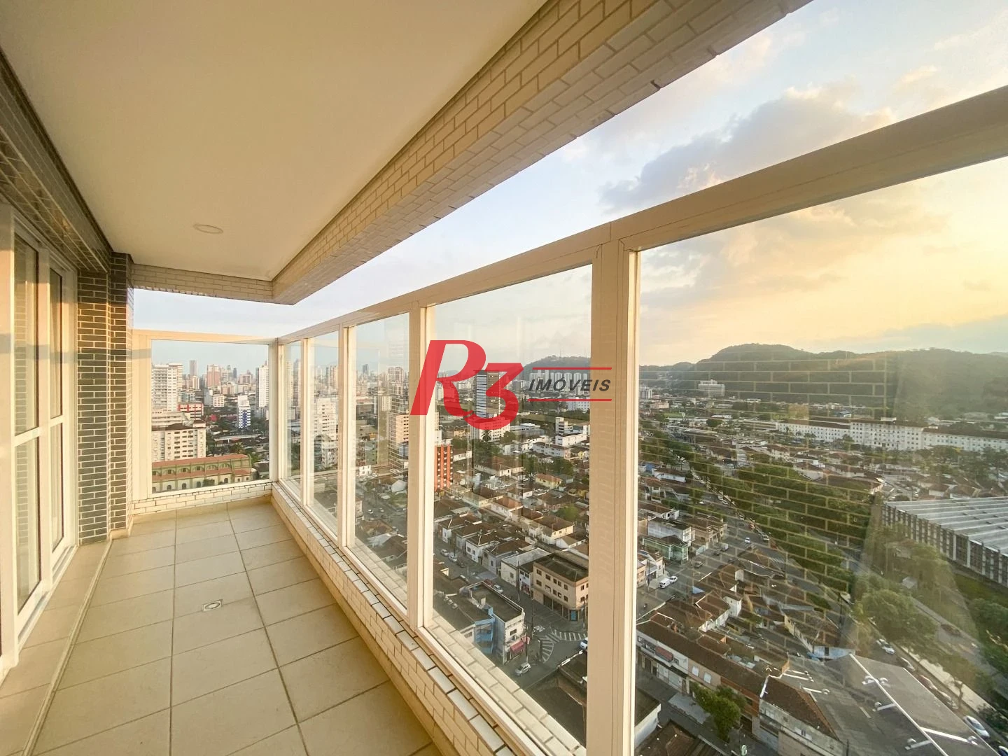 Apartamento com 2 dormitórios para alugar, 58 m² por R$ 5.500,00/mês - Vila Matias - Santos/SP