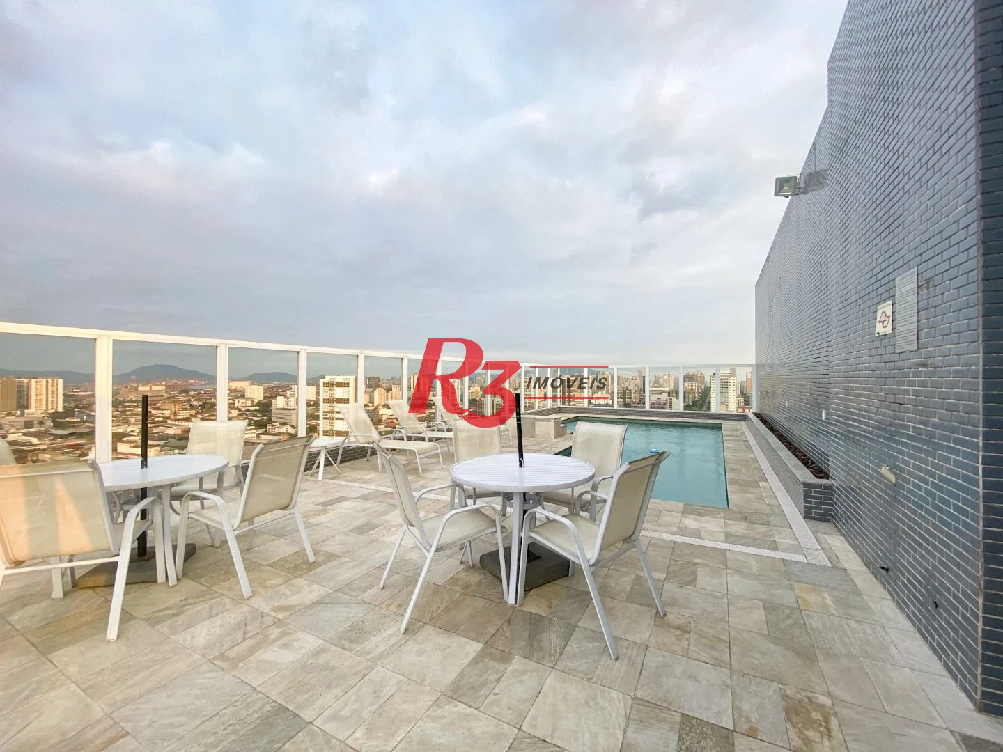 Apartamento com 2 dormitórios para alugar, 58 m² por R$ 5.500,00/mês - Vila Matias - Santos/SP