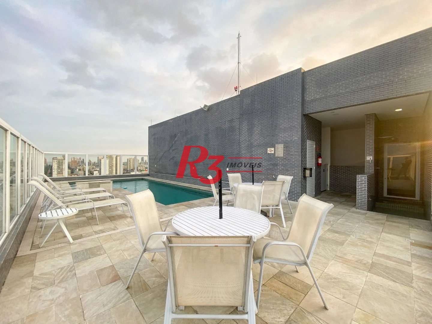 Apartamento com 2 dormitórios para alugar, 58 m² por R$ 5.500,00/mês - Vila Matias - Santos/SP