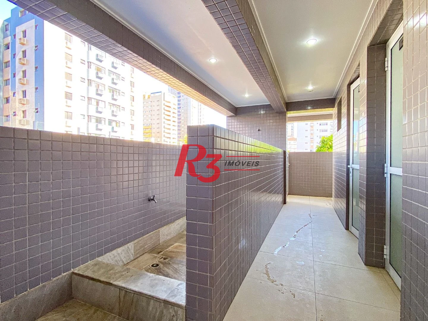 Apartamento Duplex com 3 dormitórios à venda, 148 m² por R$ 1.999.000,00 - Gonzaga - Santos/SP