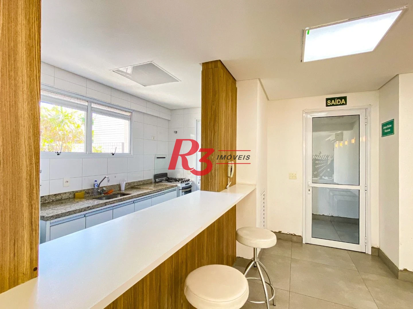 Apartamento Duplex com 3 dormitórios à venda, 148 m² por R$ 1.999.000,00 - Gonzaga - Santos/SP