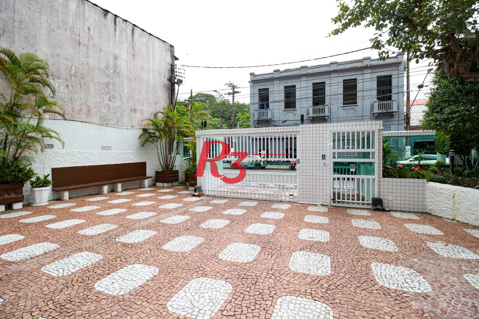 Apartamento com 2 dormitórios à venda, 109 m² por R$ 650.000,00 - José Menino - Santos/SP