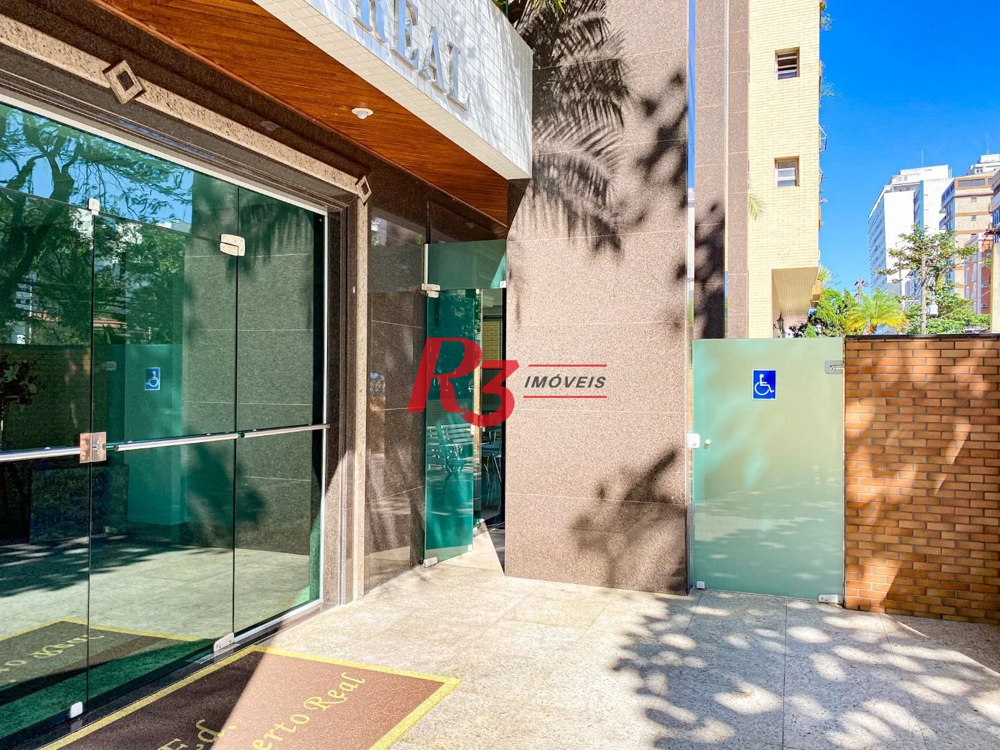 Apartamento com 3 dormitórios à venda, 132 m² por R$ 1.599.900,00 - Embaré - Santos/SP