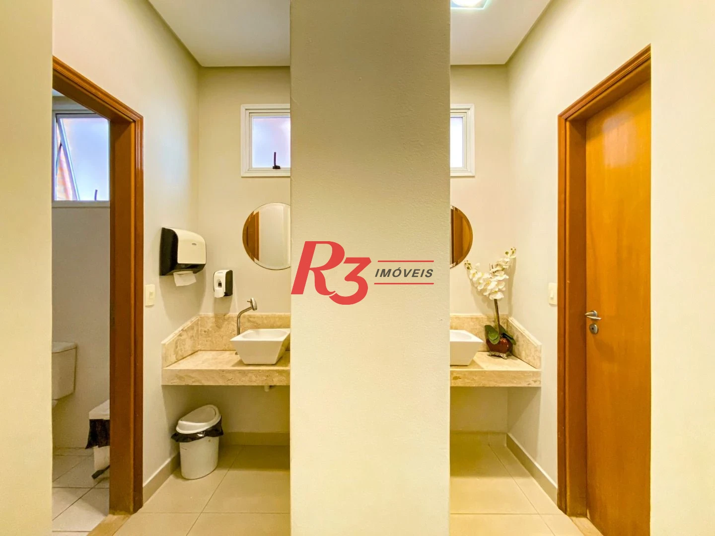 Apartamento com 3 dormitórios à venda, 132 m² por R$ 1.599.900,00 - Embaré - Santos/SP