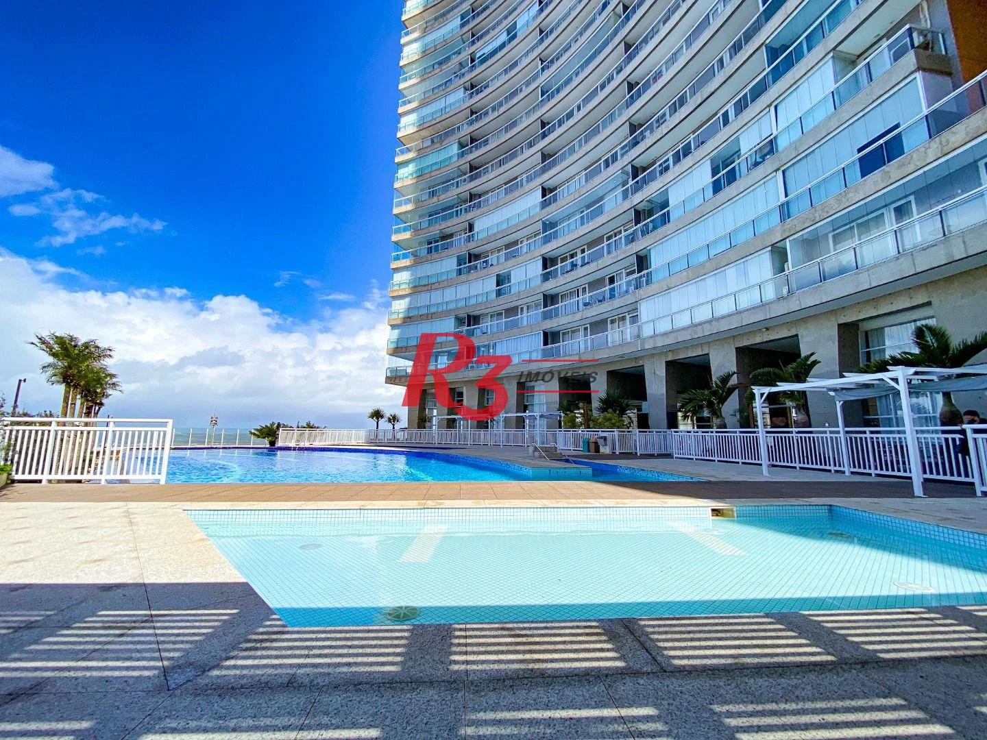 Apartamento com 1 dormitório para alugar, 54 m² por R$ 5.500,02/mês - Pompéia - Santos/SP