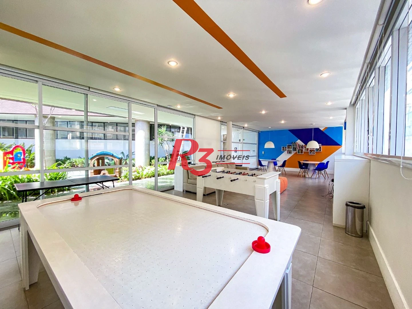 Apartamento com 1 dormitório para alugar, 54 m² por R$ 5.500,02/mês - Pompéia - Santos/SP