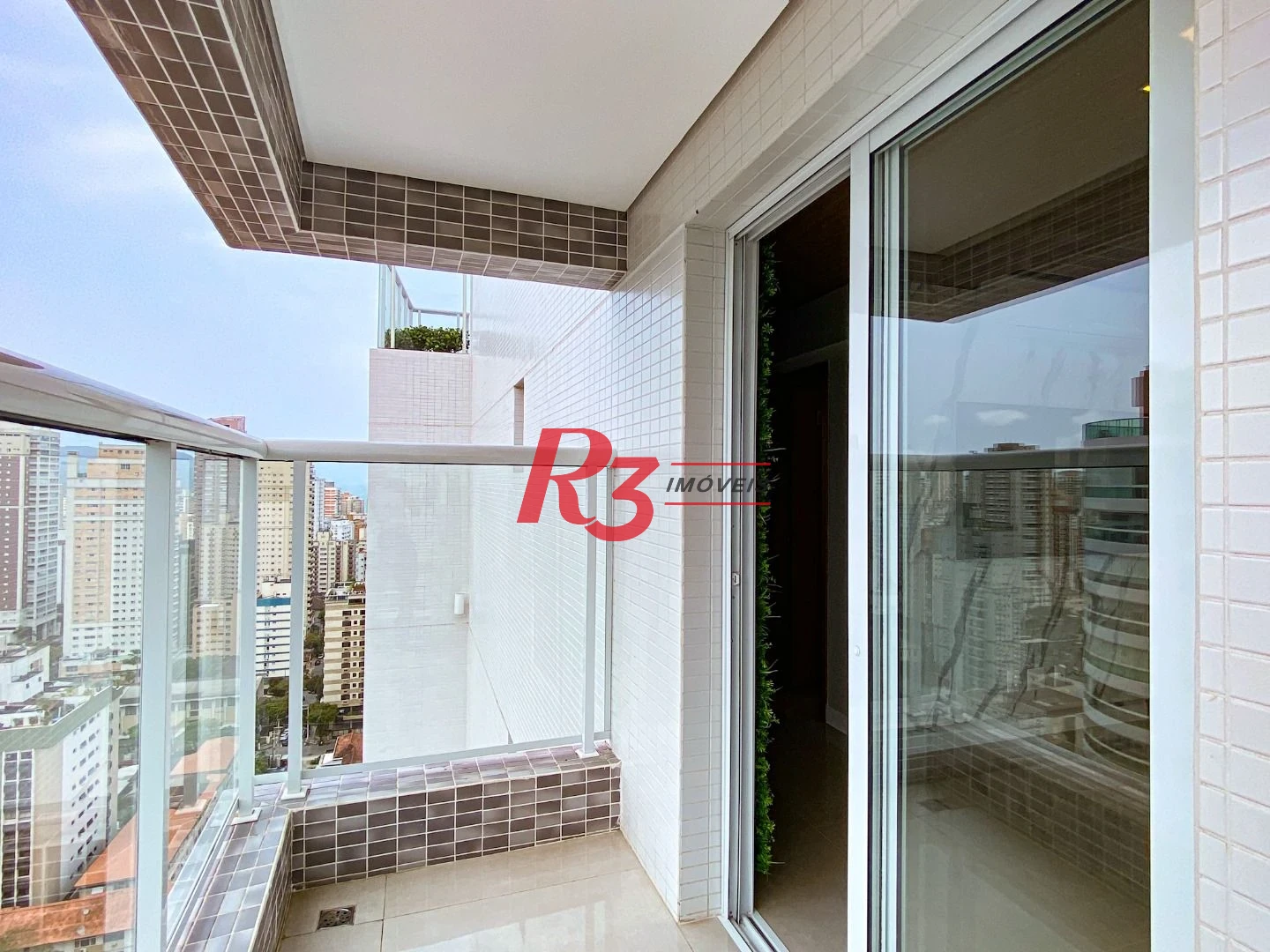 Apartamento Garden com 2 dormitórios à venda, 108 m² por R$ 1.300.000,00 - Vila Rica - Santos/SP