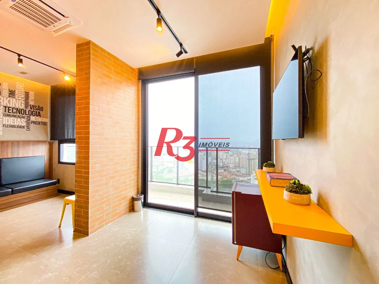 Apartamento com 1 suíte para alugar, 54 m² por R$ 6.100/mês - Boqueirão - Santos/SP