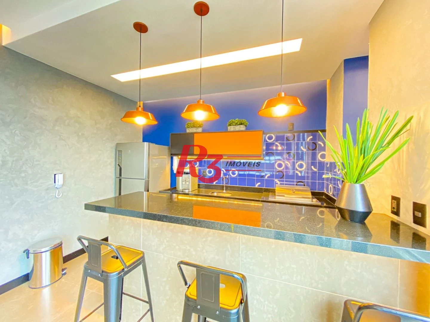Apartamento com 1 suíte para alugar, 54 m² por R$ 6.100/mês - Boqueirão - Santos/SP