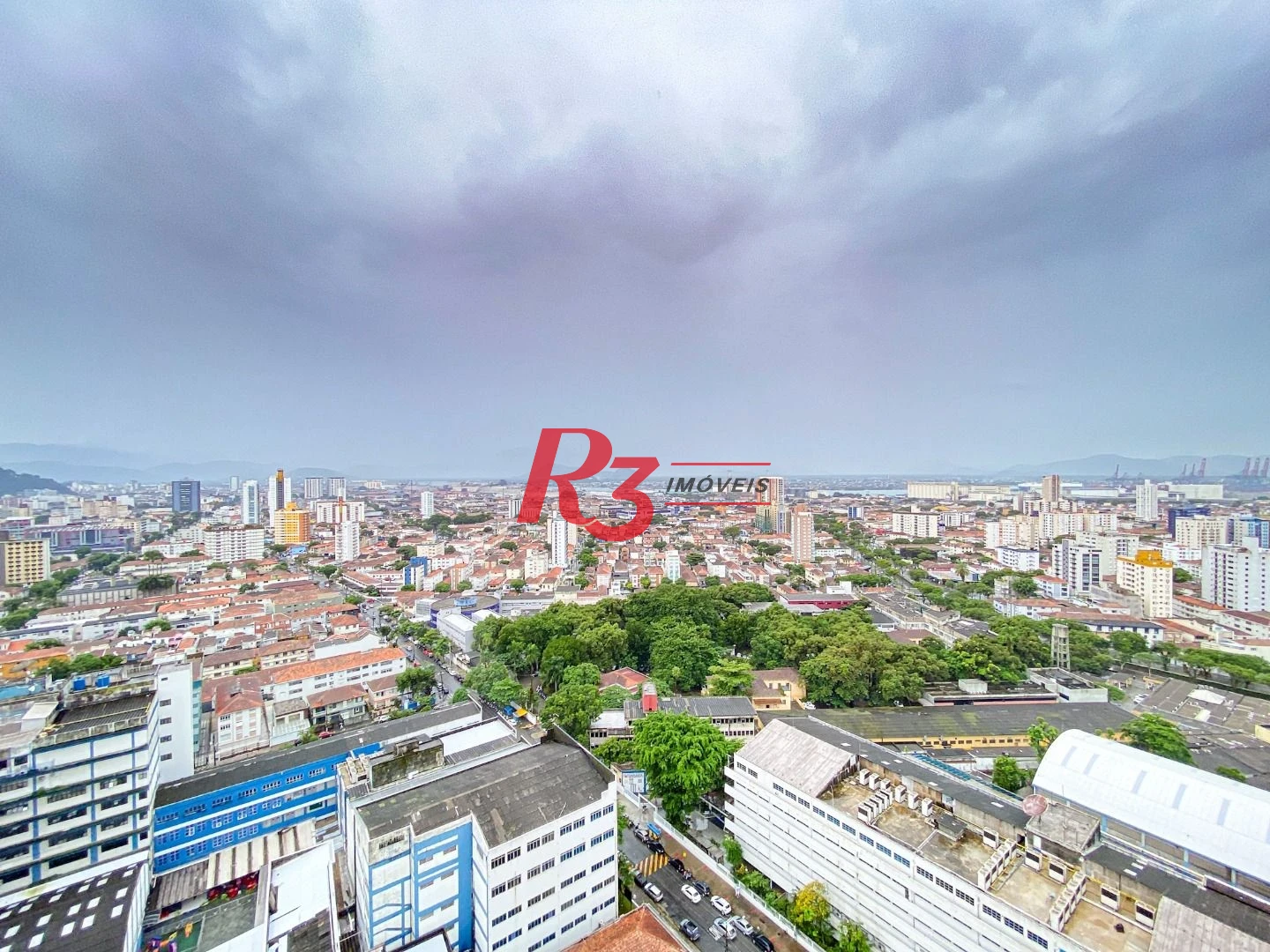 Apartamento com 1 suíte para alugar, 54 m² por R$ 6.100/mês - Boqueirão - Santos/SP