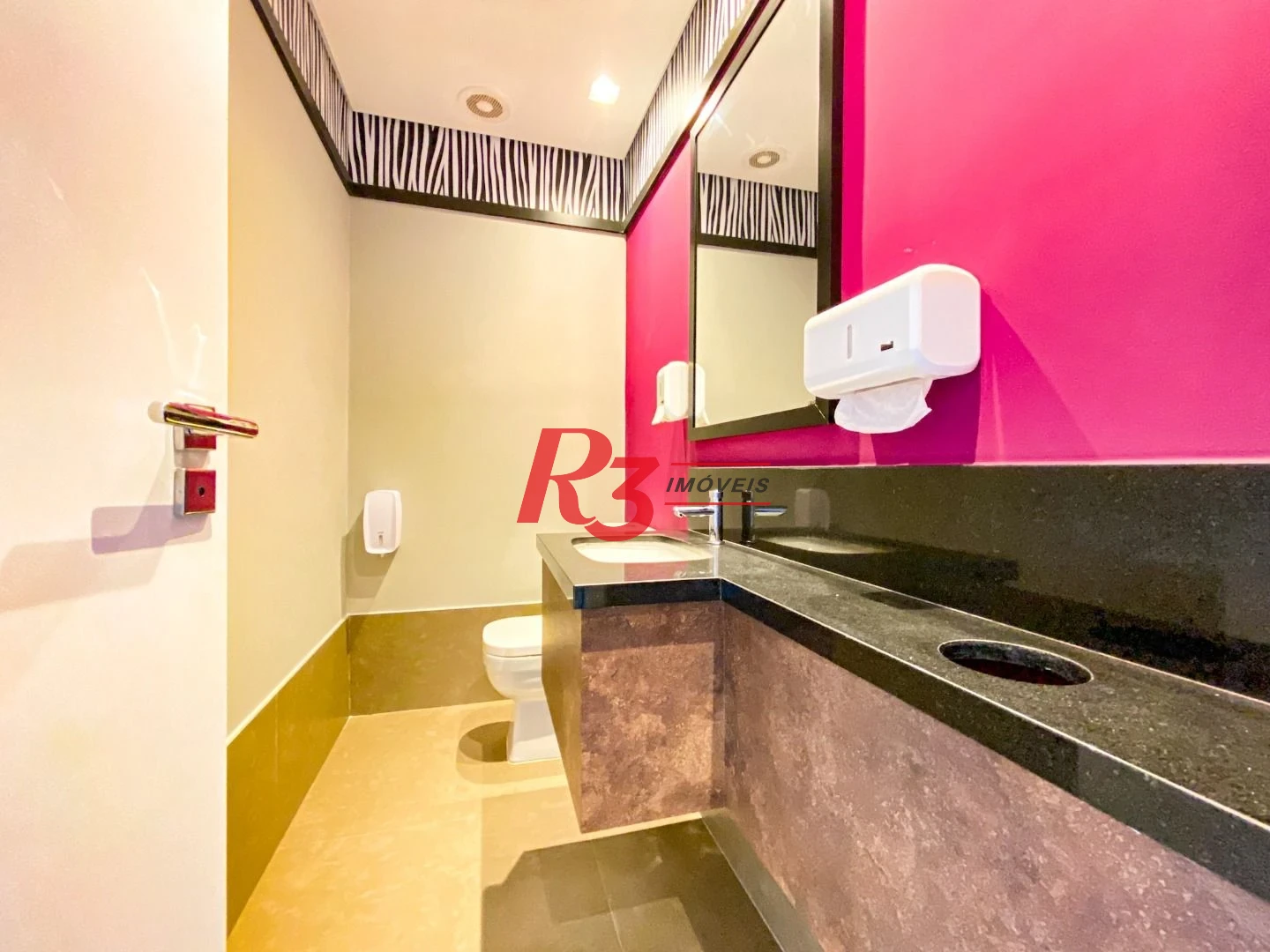 Apartamento com 1 suíte para alugar, 54 m² por R$ 6.100/mês - Boqueirão - Santos/SP