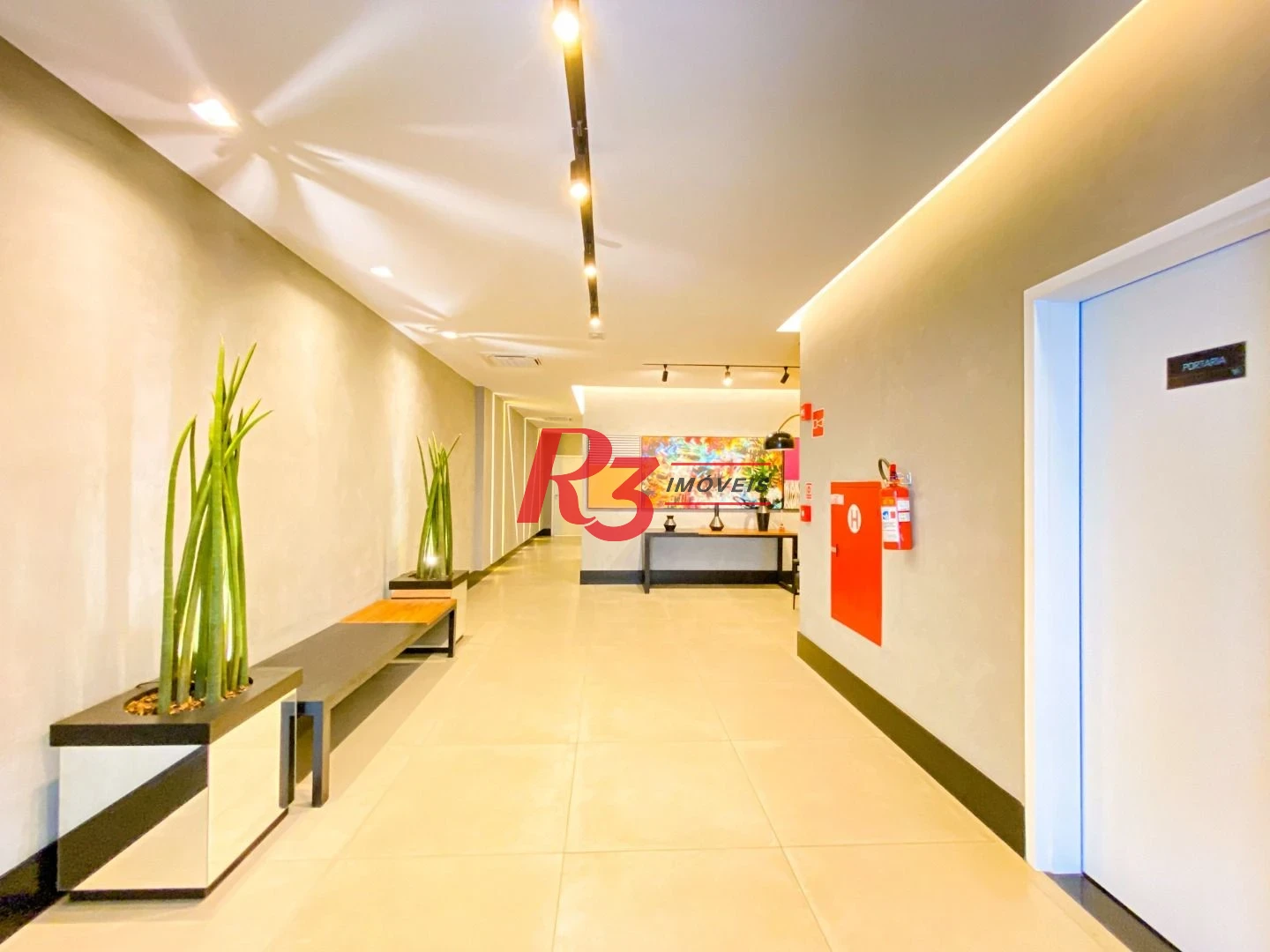 Apartamento com 1 suíte para alugar, 54 m² por R$ 6.100/mês - Boqueirão - Santos/SP