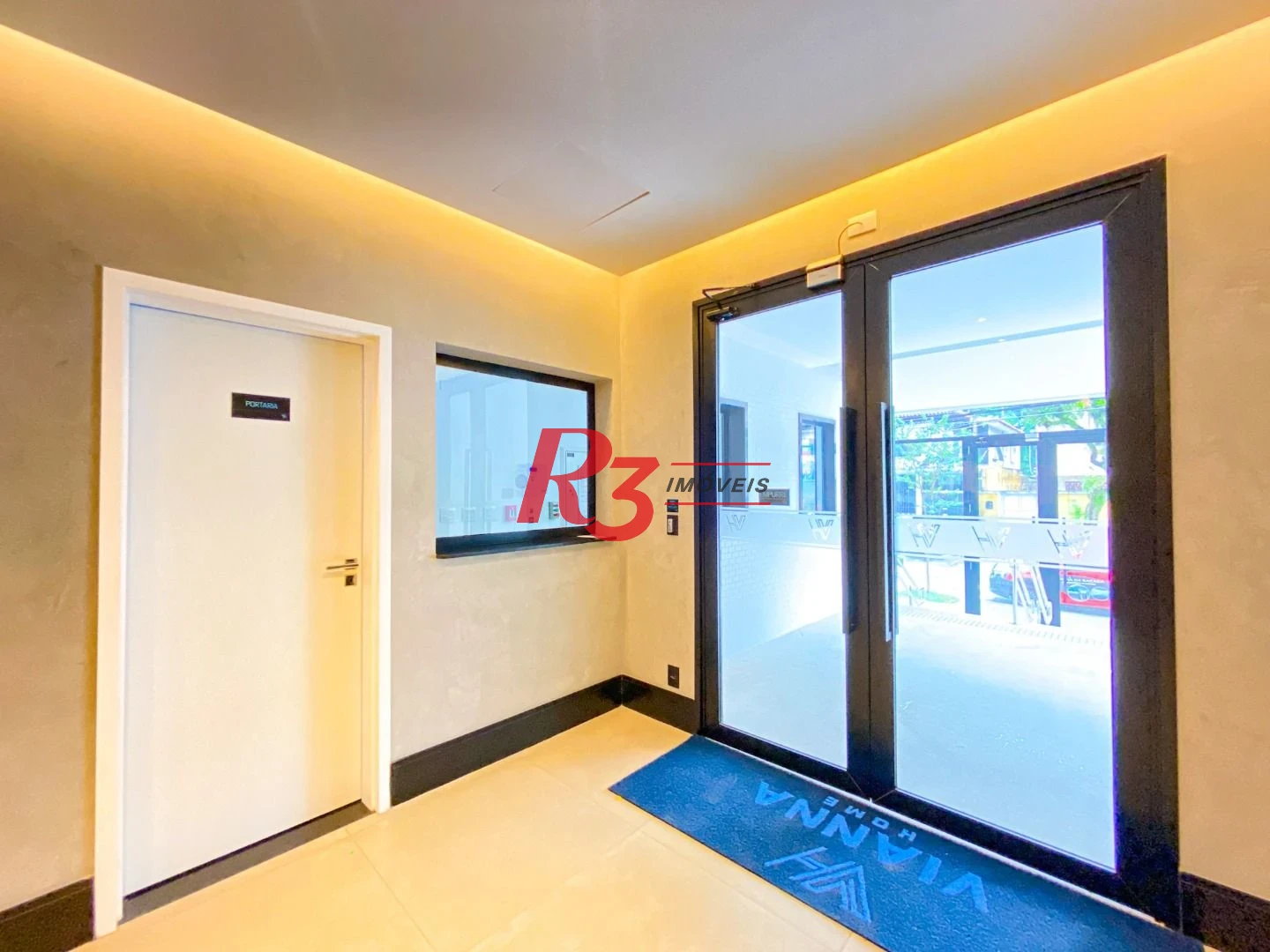 Apartamento com 1 suíte para alugar, 54 m² por R$ 6.100/mês - Boqueirão - Santos/SP