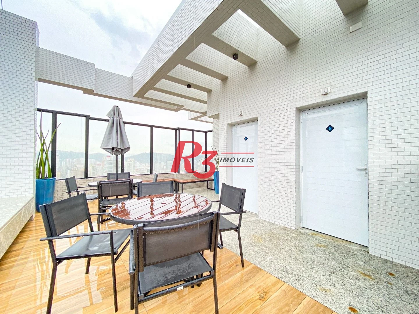 Apartamento com 1 suíte para alugar, 54 m² por R$ 6.100/mês - Boqueirão - Santos/SP