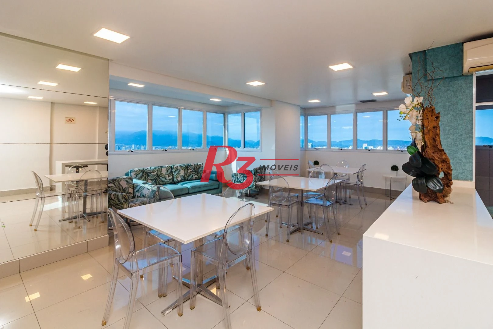 Apartamento Duplex com 2 dormitórios à venda, 157 m² por R$ 1.850.000,00 - Pompéia - Santos/SP