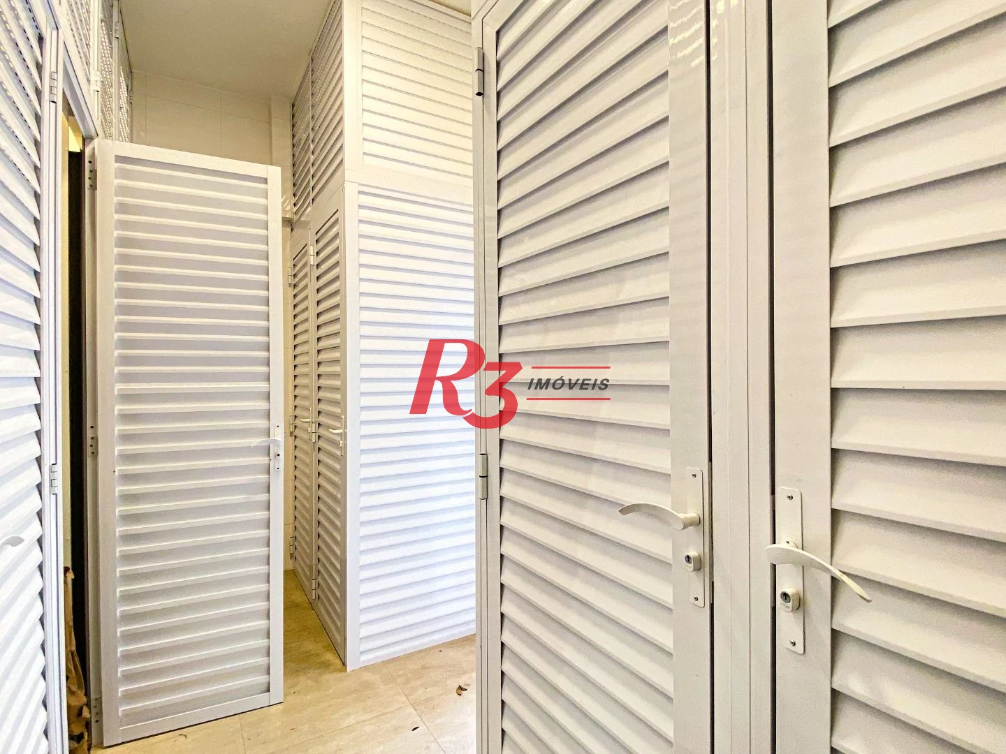 Apartamento com 3 dormitórios à venda, 283 m² por R$ 2.990.000,00 - Boqueirão - Santos/SP