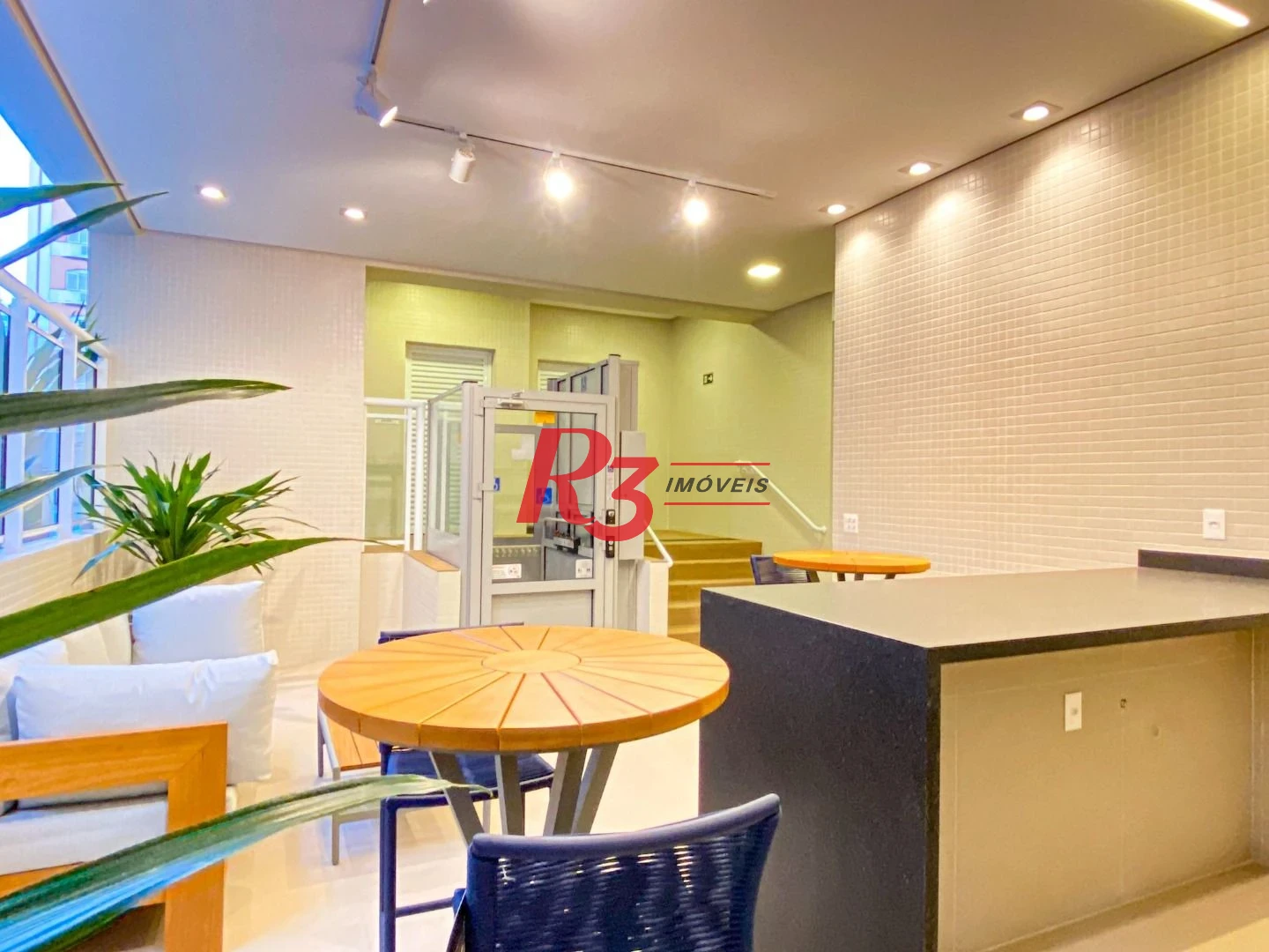 Apartamento com 3 dormitórios à venda, 134 m² por R$ 2.670.000,00 - Boqueirão - Santos/SP