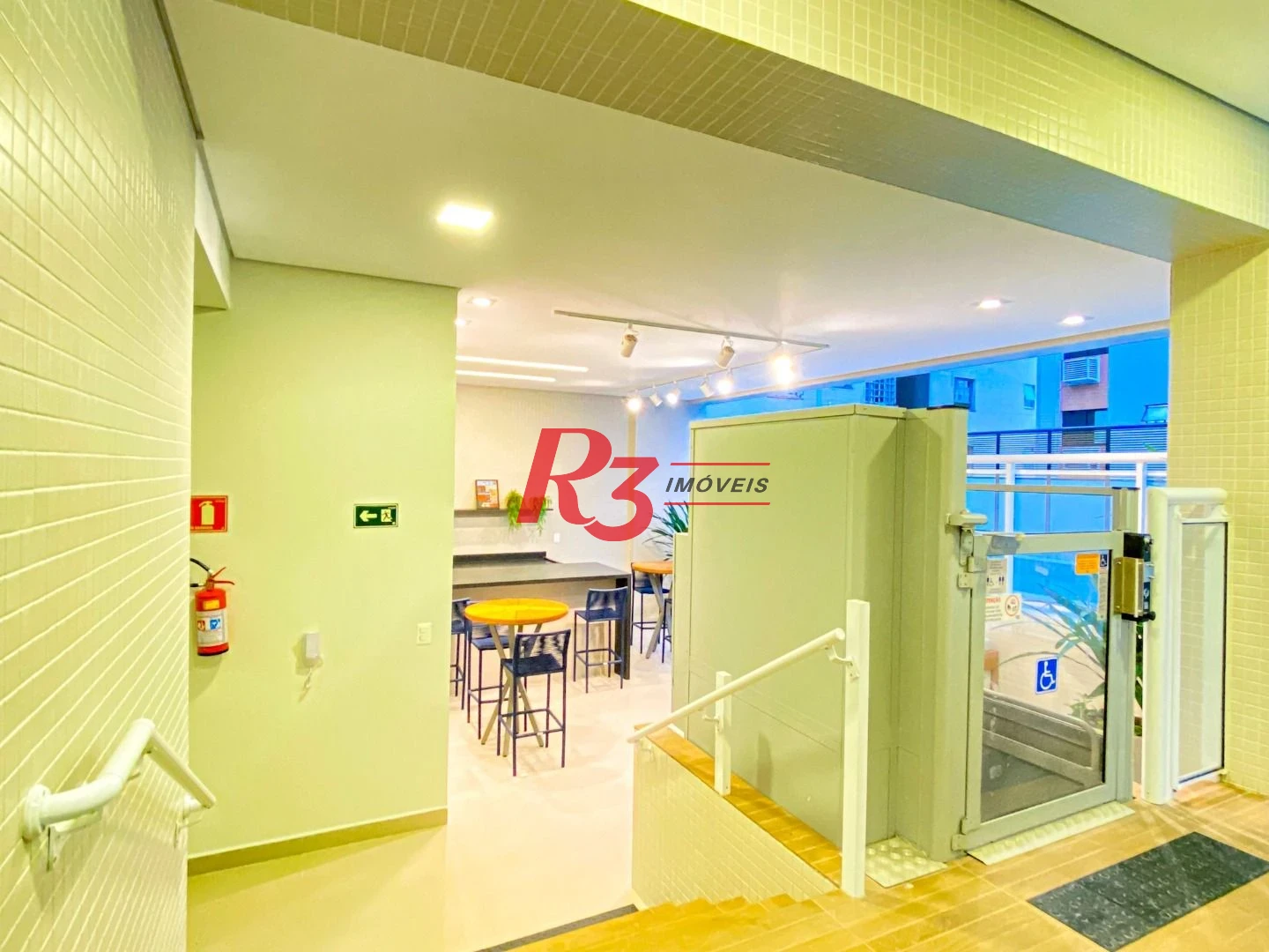 Apartamento com 3 dormitórios à venda, 134 m² por R$ 2.670.000,00 - Boqueirão - Santos/SP