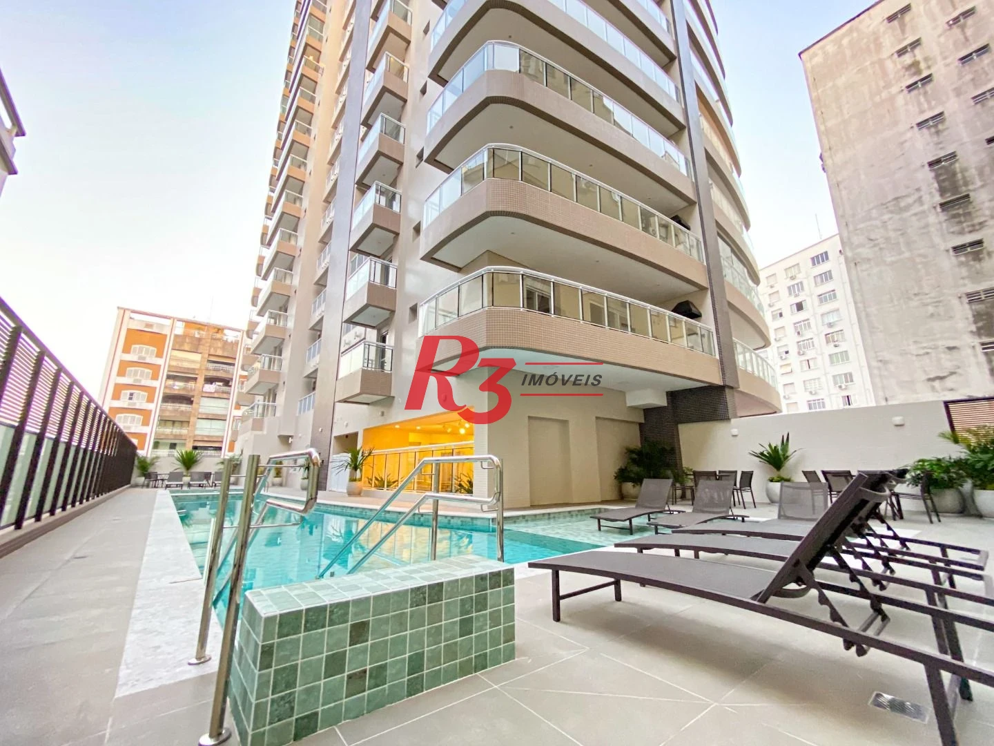 Apartamento com 3 dormitórios à venda, 134 m² por R$ 2.670.000,00 - Boqueirão - Santos/SP