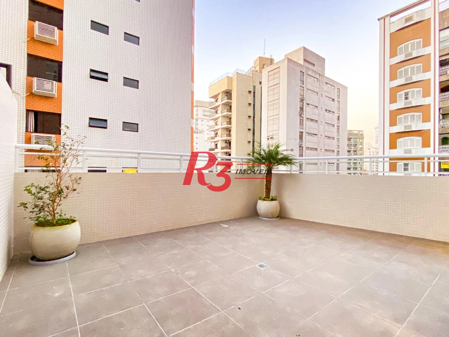 Apartamento com 3 dormitórios à venda, 134 m² por R$ 2.670.000,00 - Boqueirão - Santos/SP