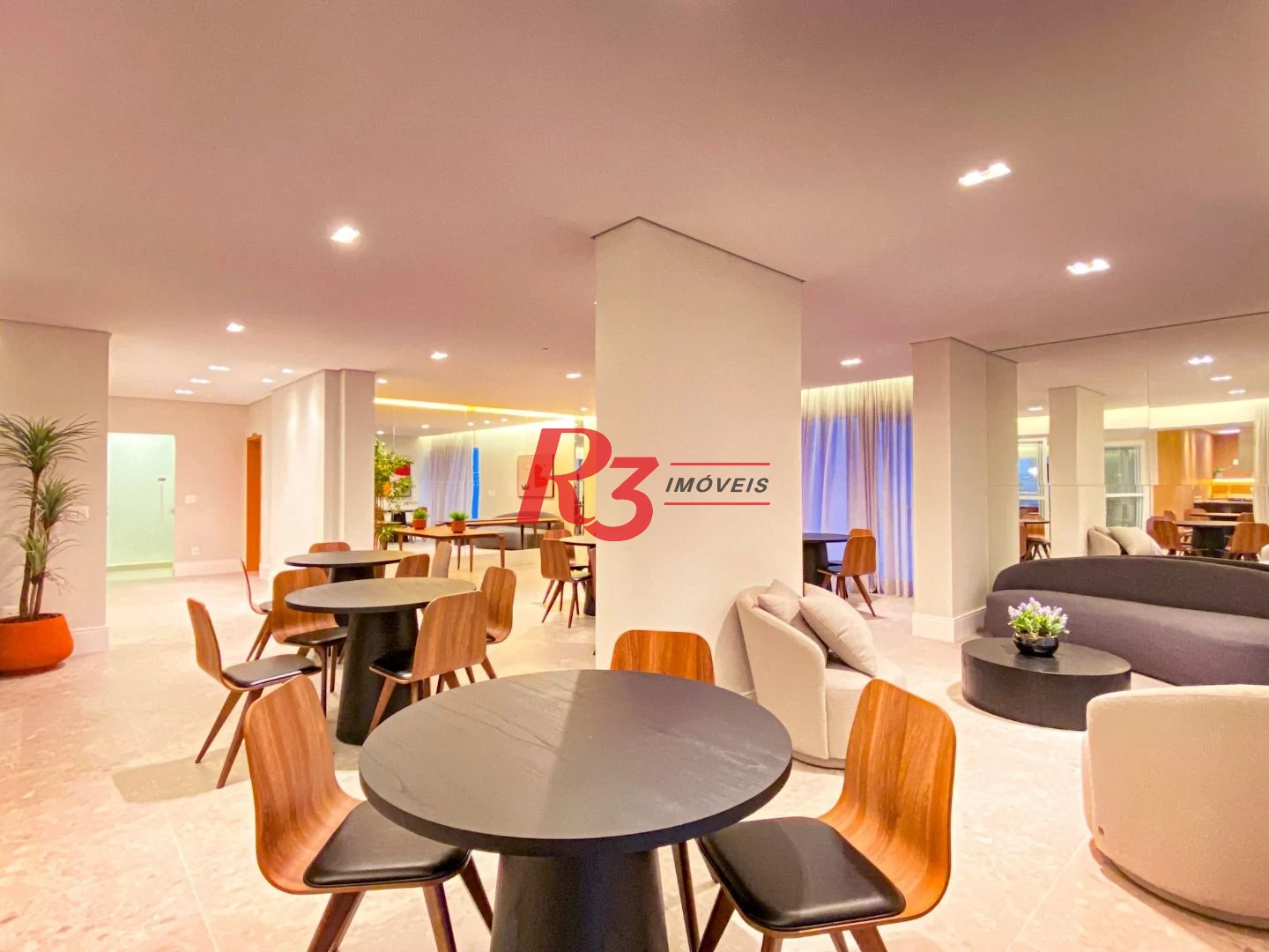 Apartamento com 3 dormitórios à venda, 134 m² por R$ 2.670.000,00 - Boqueirão - Santos/SP