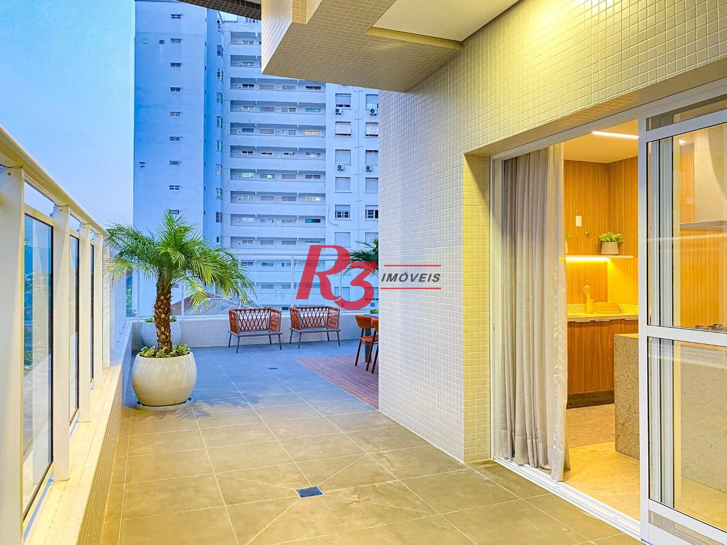 Apartamento com 3 dormitórios à venda, 134 m² por R$ 2.670.000,00 - Boqueirão - Santos/SP