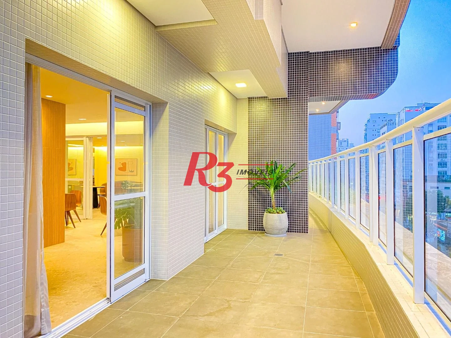 Apartamento com 3 dormitórios à venda, 134 m² por R$ 2.670.000,00 - Boqueirão - Santos/SP