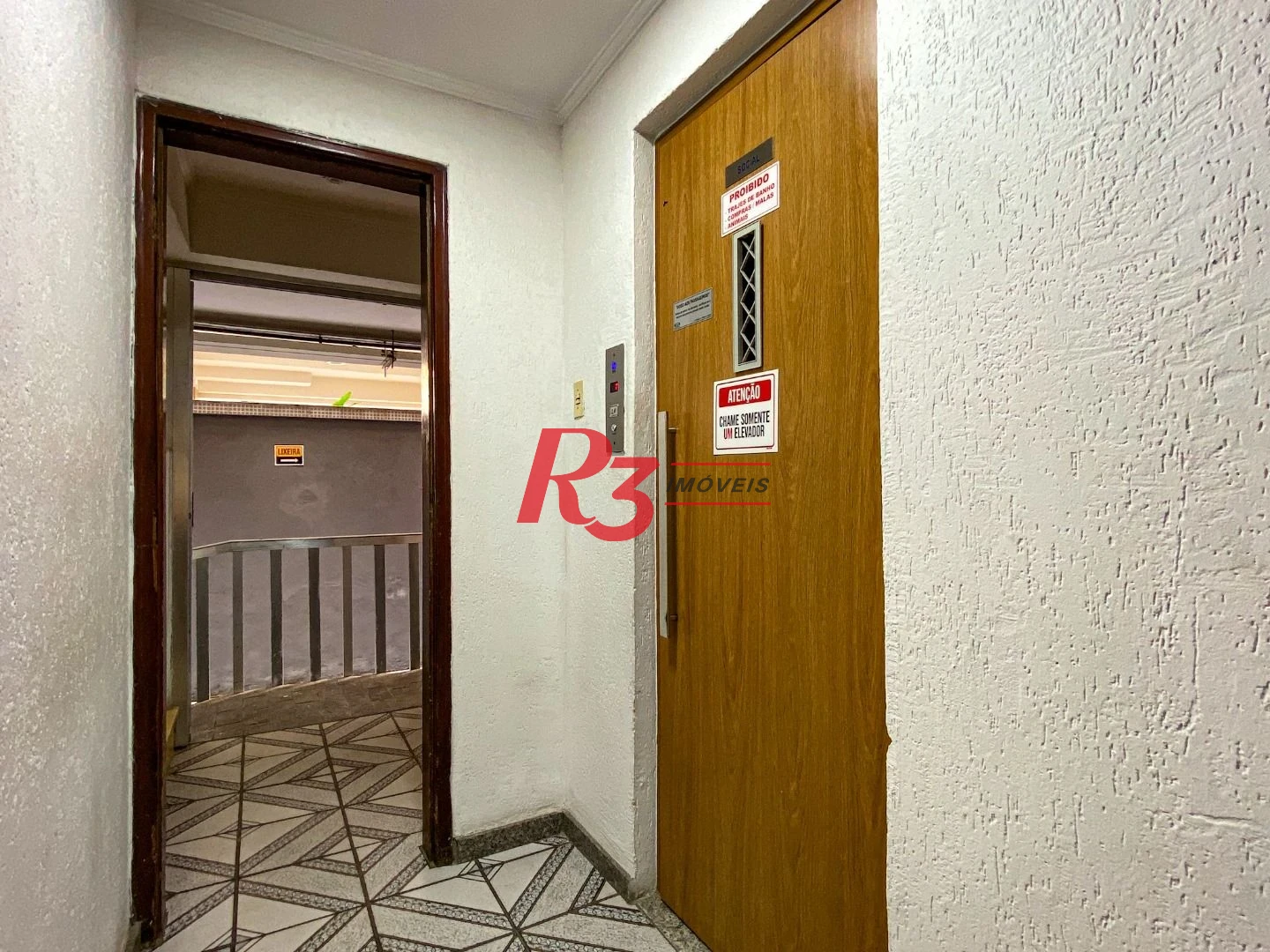 Studio com 1 dormitório à venda, 35 m² por R$ 305.000,00 - Gonzaga - Santos/SP