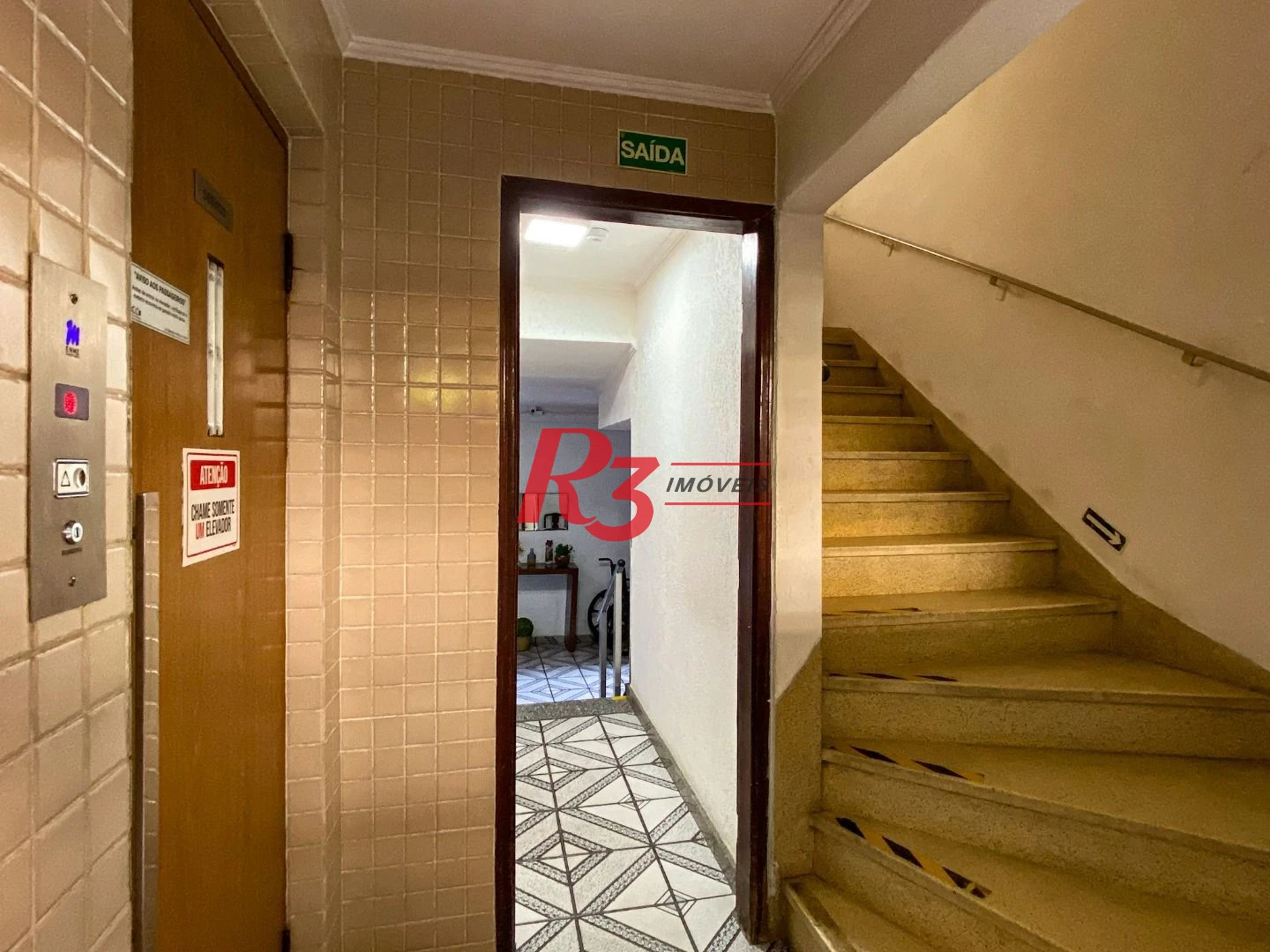 Studio com 1 dormitório à venda, 35 m² por R$ 305.000,00 - Gonzaga - Santos/SP