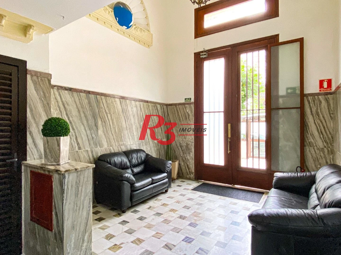 Apartamento com 2 dormitórios à venda, 57 m² por R$ 469.000,00 - Boqueirão - Santos/SP