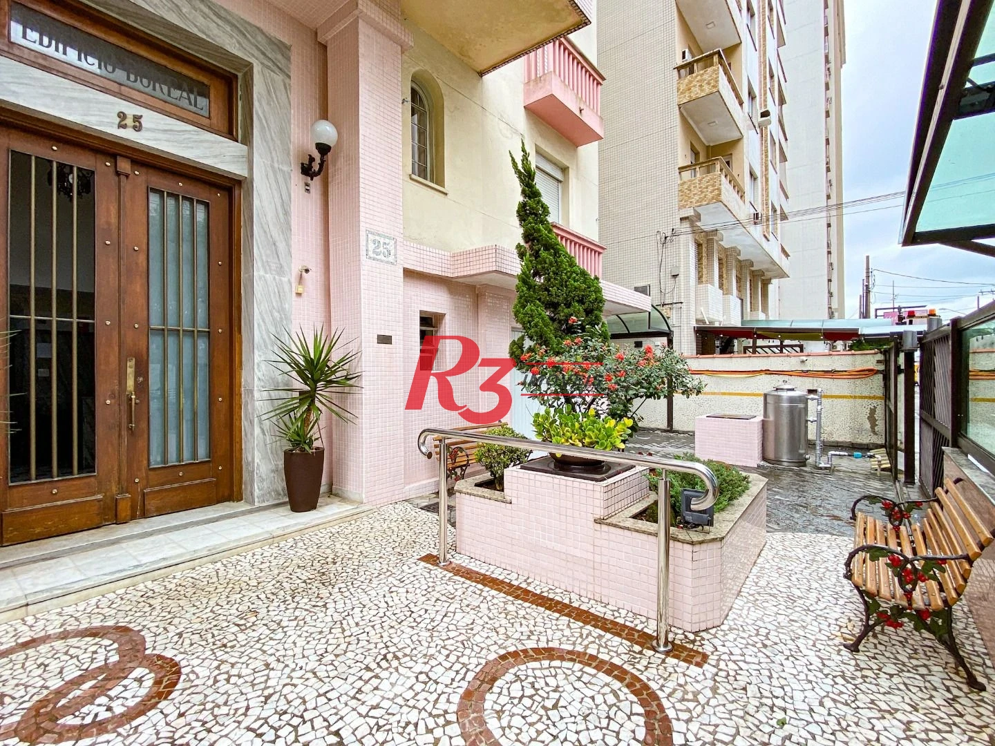 Apartamento com 2 dormitórios à venda, 57 m² por R$ 469.000,00 - Boqueirão - Santos/SP