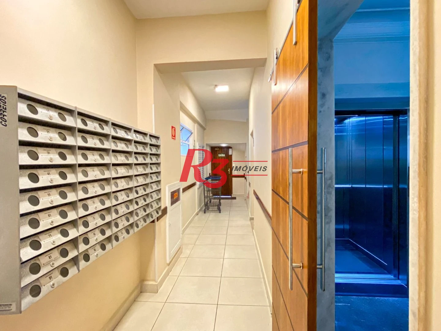 Apartamento para alugar, 115 m² por R$ 5.647,00/mês - Gonzaga - Santos/SP