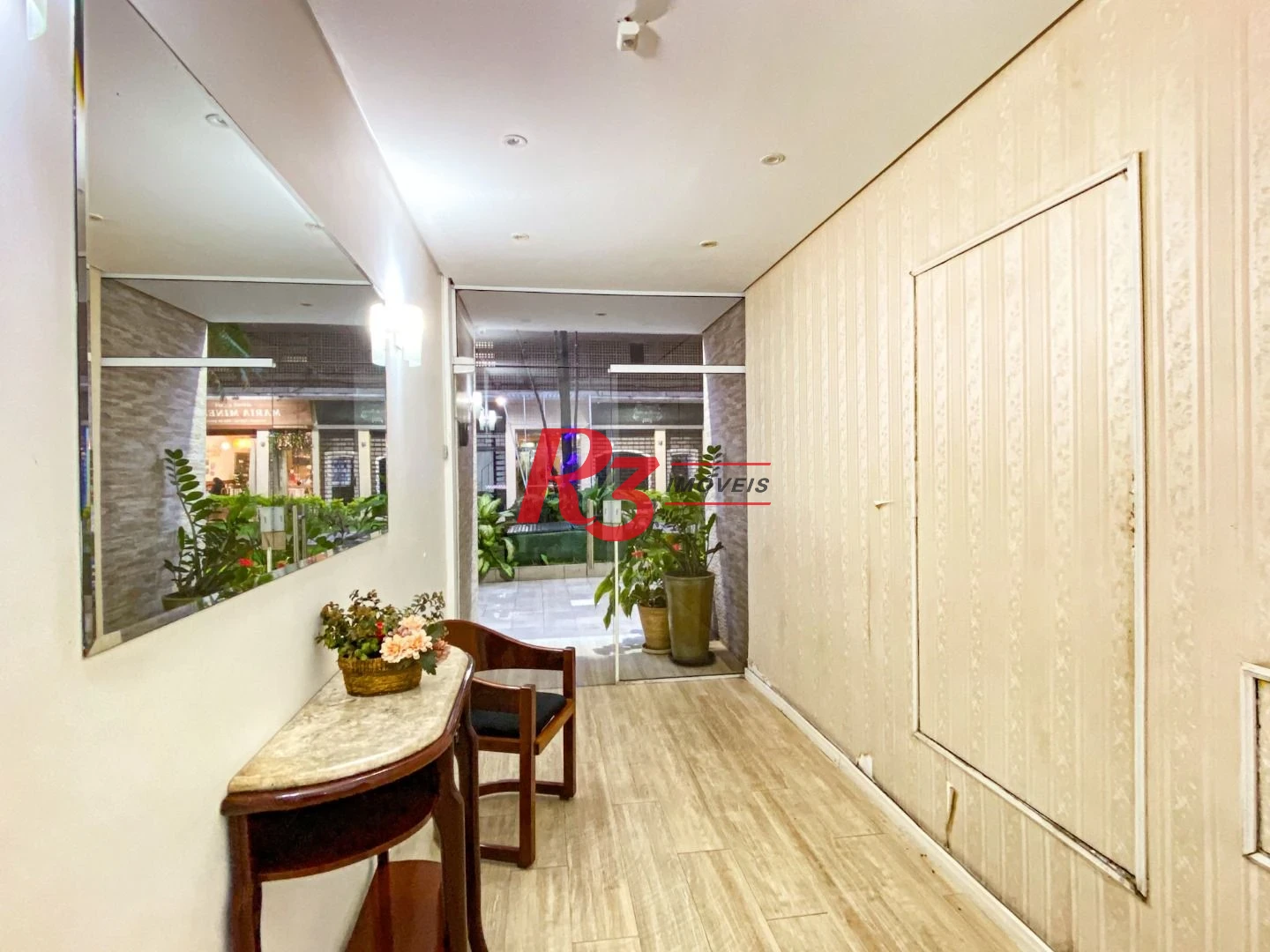 Apartamento com 2 dormitórios à venda, 98 m² por R$ 555.000,00 - Gonzaga - Santos/SP