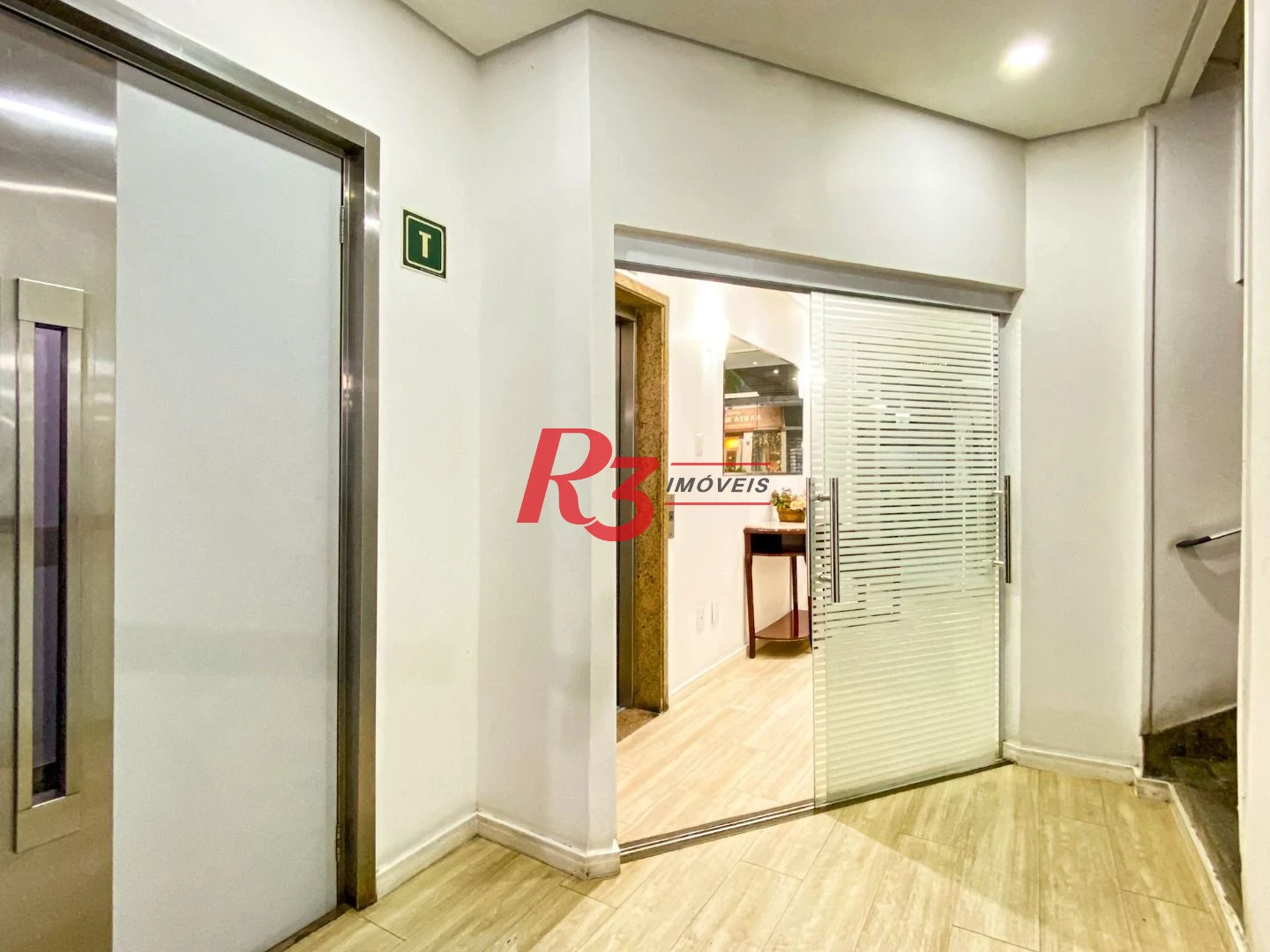 Apartamento com 2 dormitórios à venda, 98 m² por R$ 555.000,00 - Gonzaga - Santos/SP