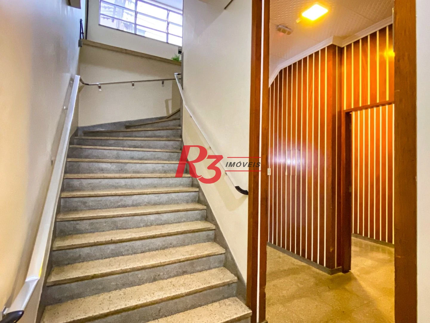 Apartamento com 2 dormitórios para alugar, 120 m² por R$ 4.456,70/mês - Boqueirão - Santos/SP