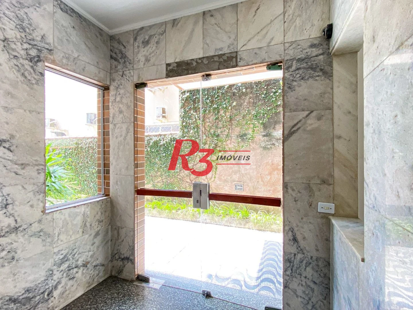 Apartamento com 3 dormitórios à venda, 123 m² por R$ 870.000,00 - Gonzaga - Santos/SP