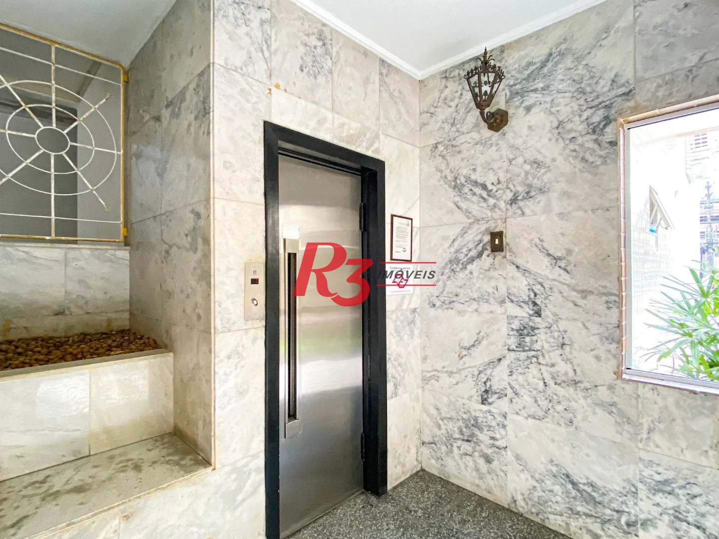 Apartamento com 3 dormitórios à venda, 123 m² por R$ 870.000,00 - Gonzaga - Santos/SP